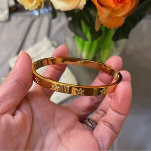 Gold Love Bracelet Iconic star Design